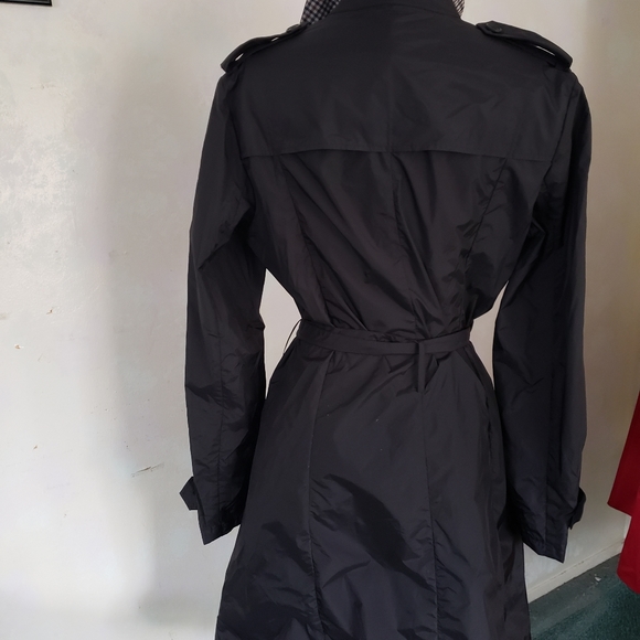 Raincoat - Picture 3 of 8